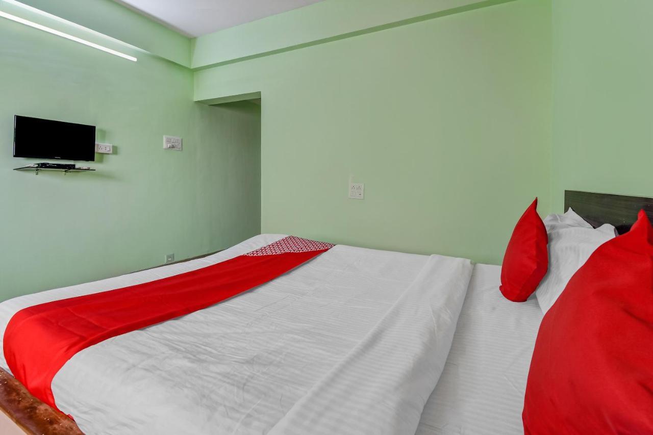 Oyo Hotel Samarth Lodge Sholapur Exterior foto