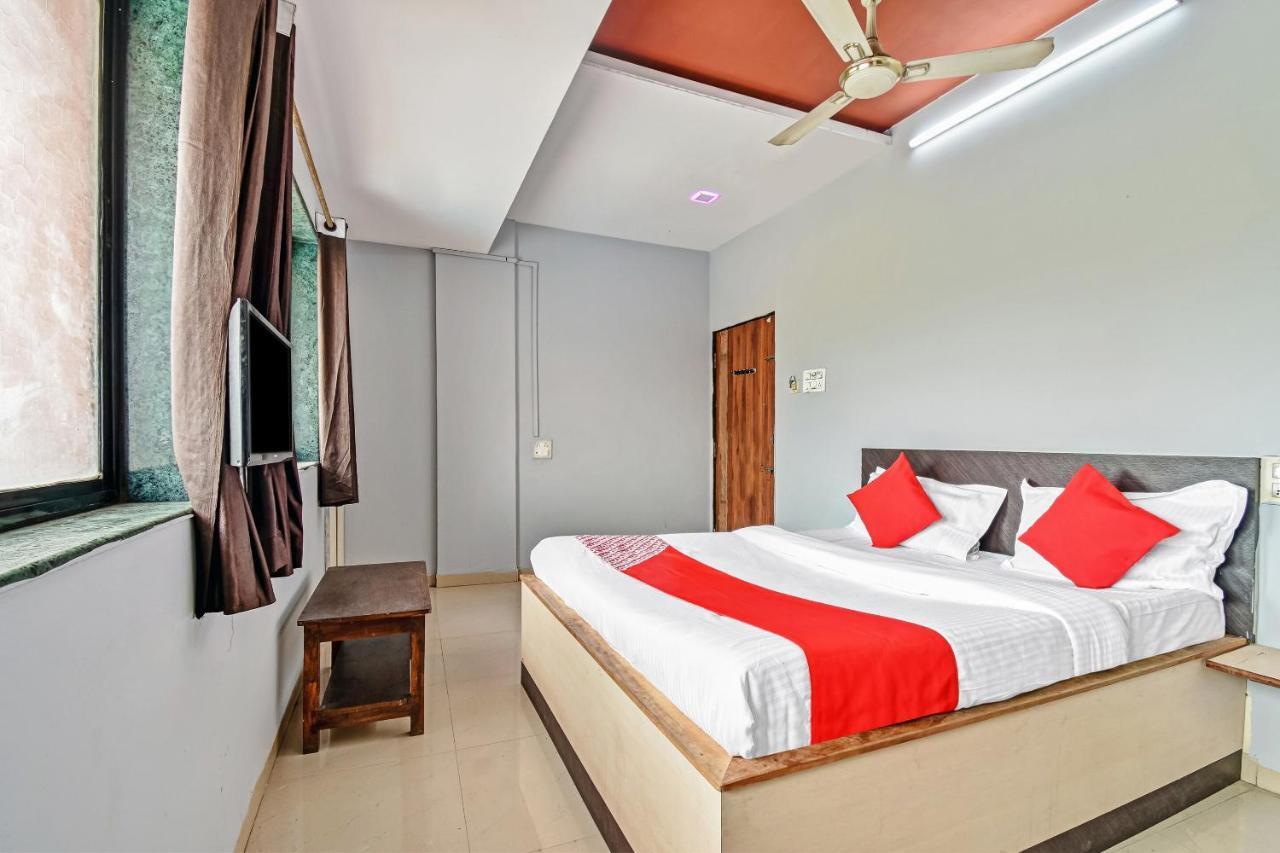 Oyo Hotel Samarth Lodge Sholapur Exterior foto
