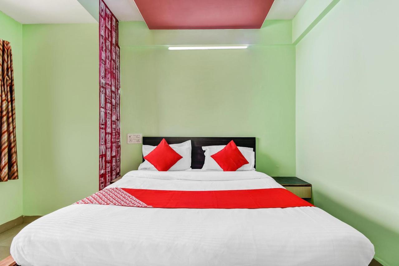 Oyo Hotel Samarth Lodge Sholapur Exterior foto